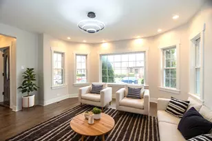 5529 W Cornelia Ave, Chicago, IL 60641 - Photo 3