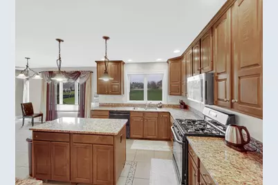 921 Tivoli Drive, Rockford, IL 61107 - Photo 5