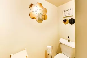 7830 W Berwyn Ave, Chicago, IL 60656 - Photo 25