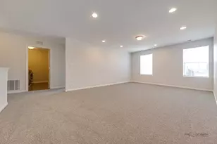 1385 Broadland Dr, Pingree Grove, IL 60140 - Photo 21