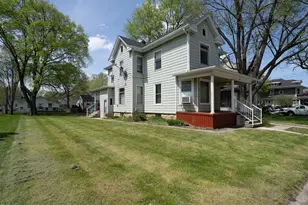 765 N Main St, Pontiac, IL 61764 - Photo 25