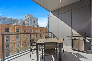 360 W Erie St, Chicago, IL 60654 - Photo 25