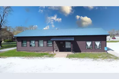 201 E Main Street, Crescent City, IL 60928 - Photo 3