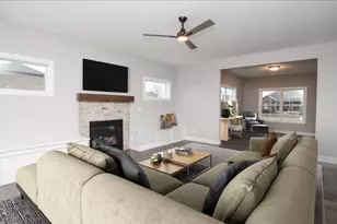 2702 Lone Oak Rd, Bloomington, IL 61705 - Photo 3