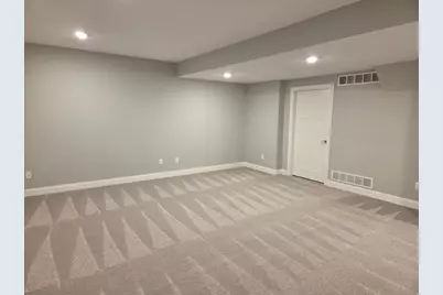 2702 Lone Oak Road, Bloomington, IL 61705 - Photo 19