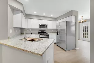 2073 Cambria Ct, Northbrook, IL 60062 - Photo 11