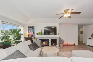 1952 Crenshaw Cir, Vernon Hills, IL 60061 - Photo 7