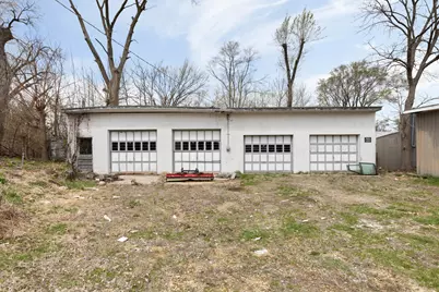 330 E Winslow Street, Freeport, IL 61032 - Photo 9