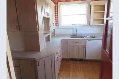 2 N Harlem Avenue, Freeport, IL 61032 - Photo 9