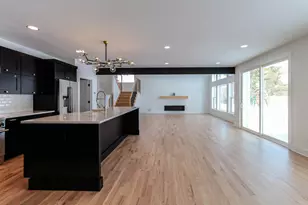 313 Lincoln St, Schaumburg, IL 60194 - Photo 7