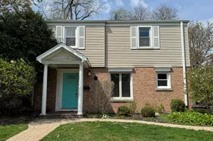 630 S Dryden Pl, Arlington Heights, IL 60005 - Photo 1