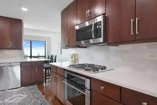 130 N Garland Ct, Chicago, IL 60602 - Photo 11