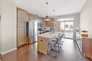 30W085 Brayman Ct, Warrenville, IL 60563 - Photo 5