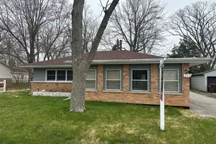254 Blackhawk Dr, Park Forest, IL 60466 - Photo 1