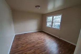 19135 Pine Dr, Country Club Hills, IL 60478 - Photo 7