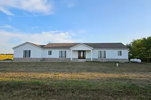 34769 Zilm Rd, Custer Park, IL 60481 - Photo 7