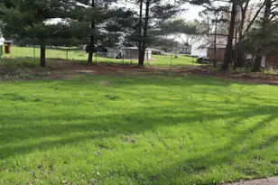 1605 Sharon Rd, Streator, IL 61364 - Photo 3