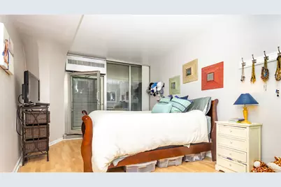 300 N State Street #2830, Chicago, IL 60654 - Photo 7