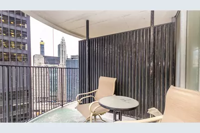 300 N State Street #2830, Chicago, IL 60654 - Photo 15