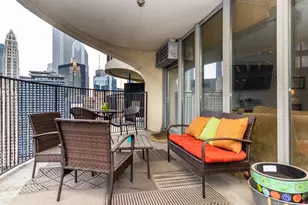 300 N State St, Chicago, IL 60654 - Photo 13