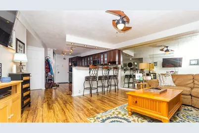 300 N State Street #2830, Chicago, IL 60654 - Photo 5