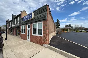 28W583 Stafford Pl, Warrenville, IL 60555 - Photo 1