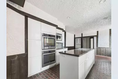 5555 S Everett Avenue #B3-4, Chicago, IL 60637 - Photo 11