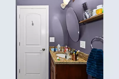 2710 N Artesian Avenue, Chicago, IL 60647 - Photo 11
