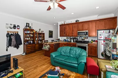 2710 N Artesian Avenue, Chicago, IL 60647 - Photo 3