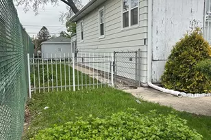 3509 Wilcox Ave, Bellwood, IL 60104 - Photo 3