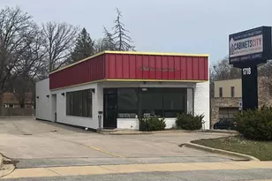 1718 Ogden Ave, Lisle, IL 60532 - Photo 1