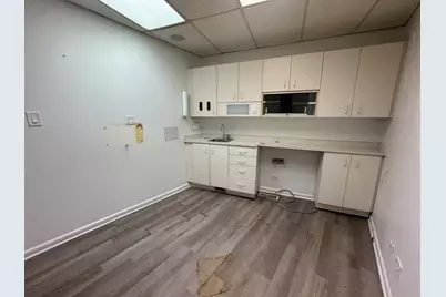 7156 W Higgins Avenue, Chicago, IL 60656 - Photo 9