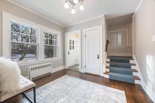 527 Warwick Rd, Kenilworth, IL 60043 - Photo 3