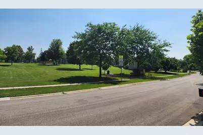 1998 N Karen Lane, Round Lake Beach, IL 60073 - Photo 5