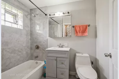 2614 W Morse Avenue, Chicago, IL 60645 - Photo 7