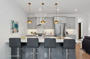 847 W Ainslie St, Chicago, IL 60640 - Photo 5