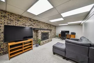 7604 Eleanor Pl, Willowbrook, IL 60527 - Photo 17