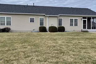 1808 S Orchard Dr, Mahomet, IL 61853 - Photo 3