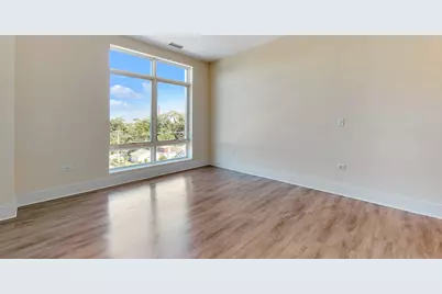 4758 N Laramie Avenue #407, Chicago, IL 60630 - Photo 9