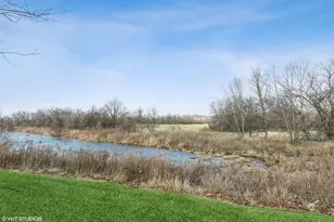 3340 Cameron Dr, Elgin, IL 60124 - Photo 15