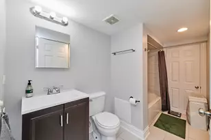 213 W Wisconsin St, Chicago, IL 60614 - Photo 27