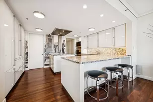 180 E Pearson St, Chicago, IL 60611 - Photo 11