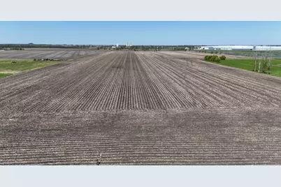 00 1500 North Avenue, Peru, IL 61354 - Photo 15