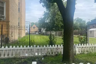 2712 W Crystal St, Chicago, IL 60622 - Photo 1