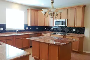 180 Primrose Ln, Bartlett, IL 60103 - Photo 5