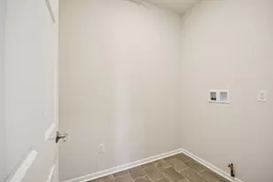 341 N Aspen Dr, Cortland, IL 60112 - Photo 19