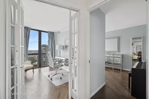 1122 N Clark St, Chicago, IL 60610 - Photo 11