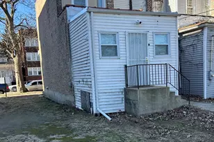 8105 S Muskegon Ave, Chicago, IL 60617 - Photo 13