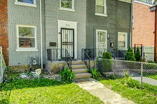 715 E 105th Pl, Chicago, IL 60628 - Photo 1