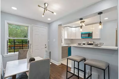 715 E 105th Place, Chicago, IL 60628 - Photo 5